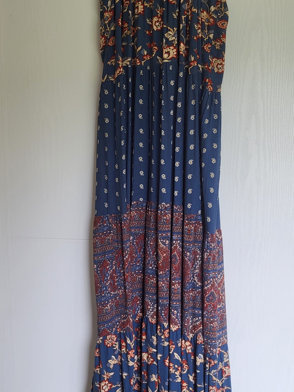 Wonderly Navy Floral Boho Tiered Maxi Dress - Picture 4 of 7